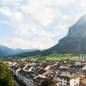 Trais vischnancas a Glaruna